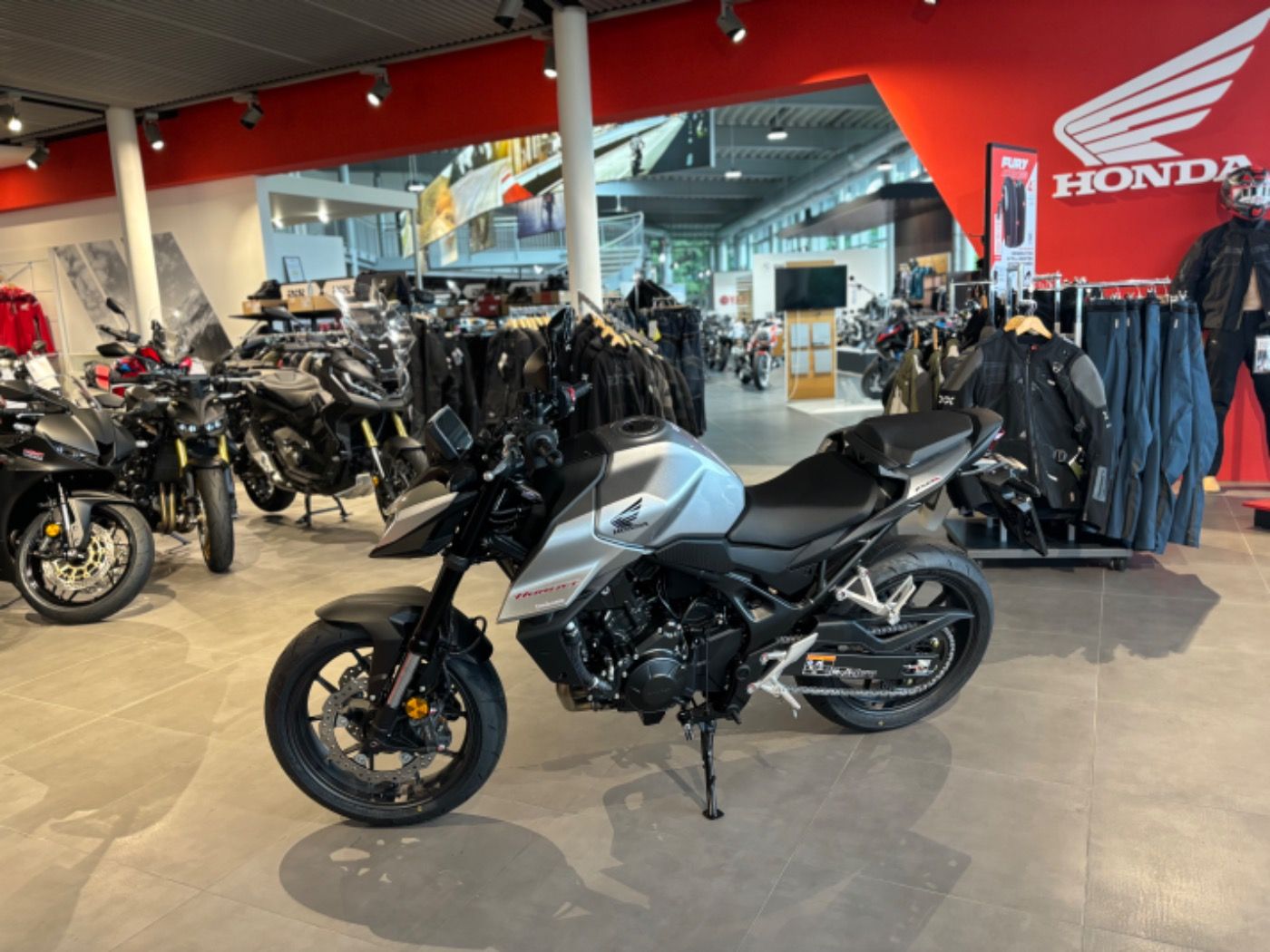 Fahrzeugabbildung Honda CB 750 Hornet 2025