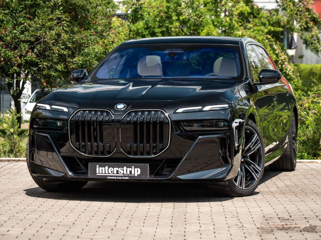 Image of BMW 740