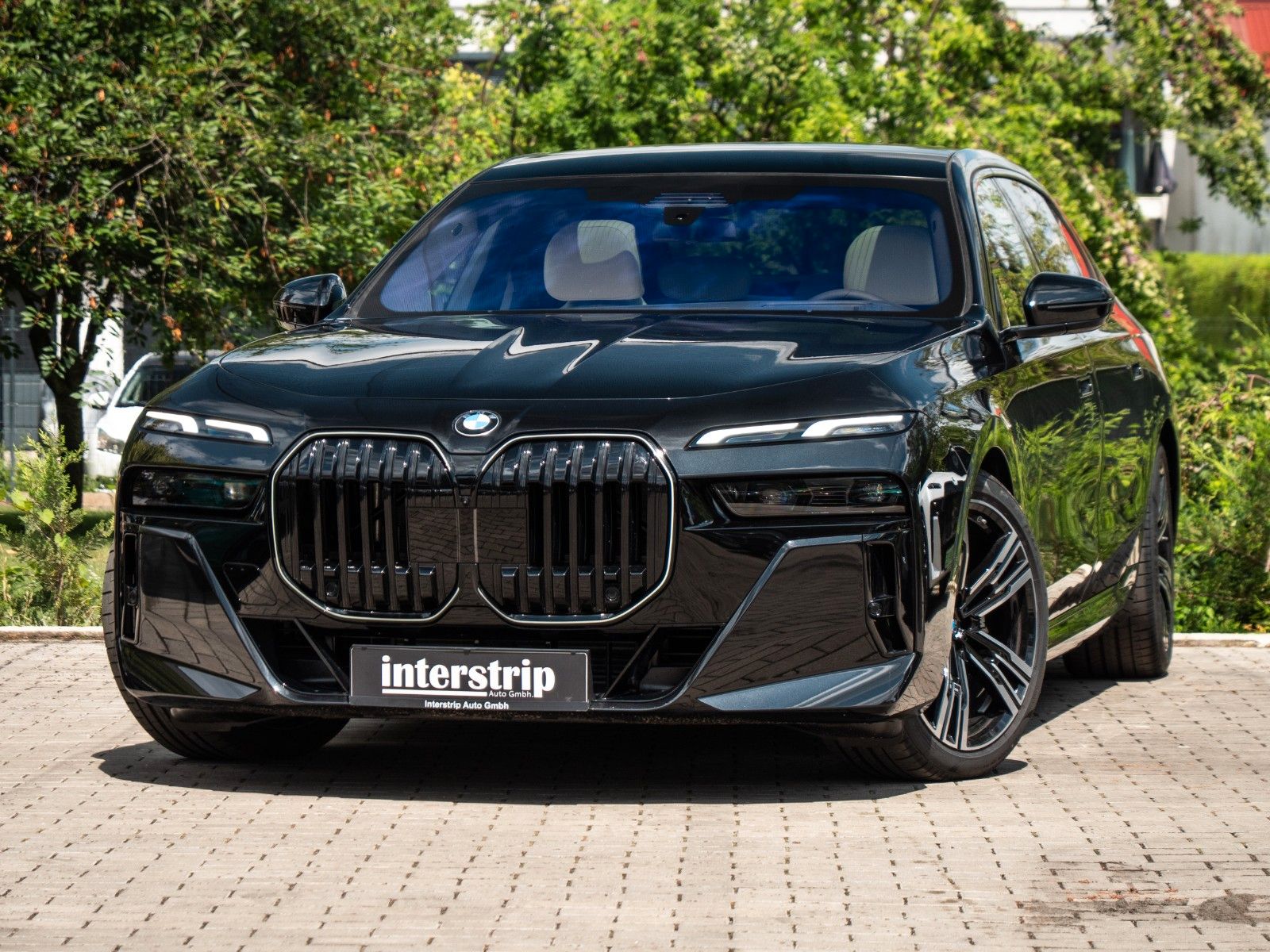 BMW 740