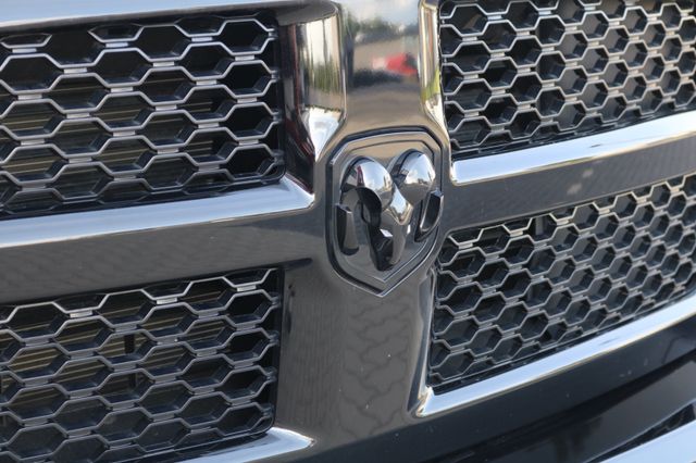 RAM 1500 5.7 V8 Crew Cab Black/PANO/KAMERA/NAVI – Vorschau 4