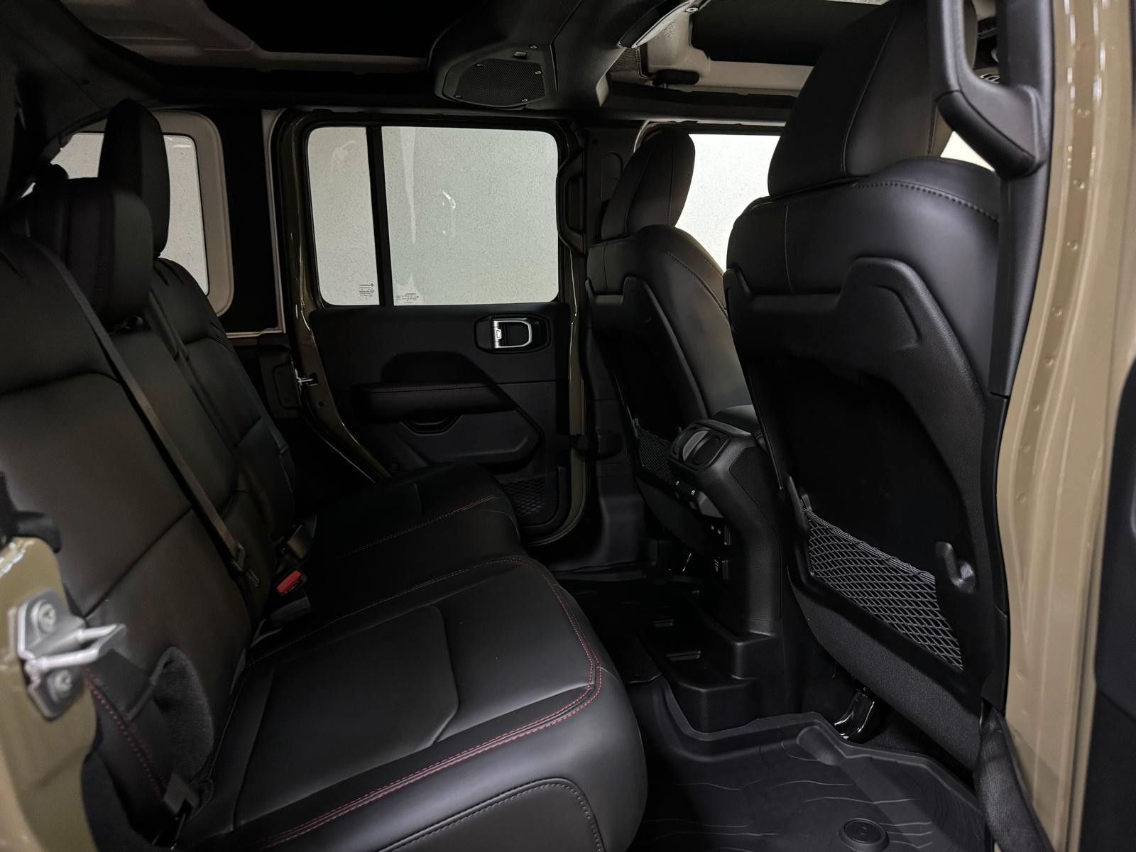Fahrzeugabbildung Jeep RUBICON X 3.6L-V6-CAM-HARDTOP-35"