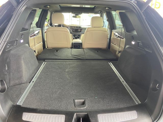 Fahrzeugabbildung Cadillac XT5 Premium AWD , NAVI+RFK*HEAD-UP*PANO*AHK
