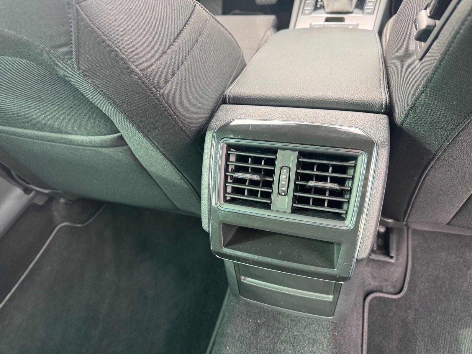 Fahrzeugabbildung SKODA Superb Combi Style 2.0 TDI