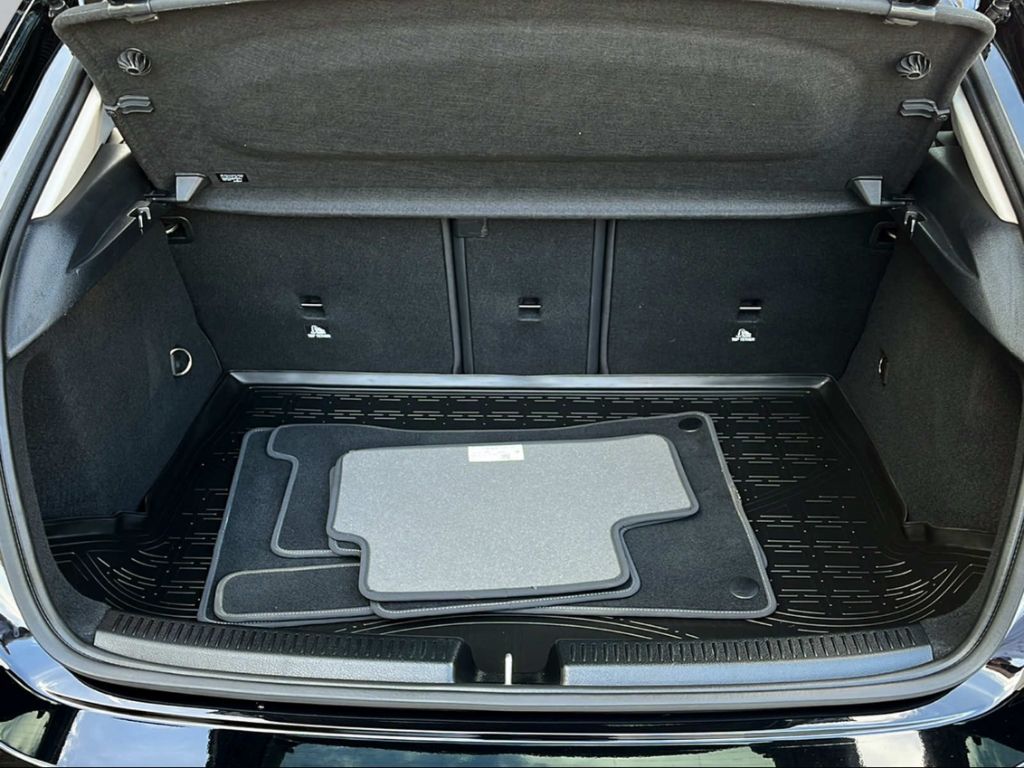 Mercedes-Benz A 200 d Advanced Navi LED Kamera Klimaautom DAB foto 8