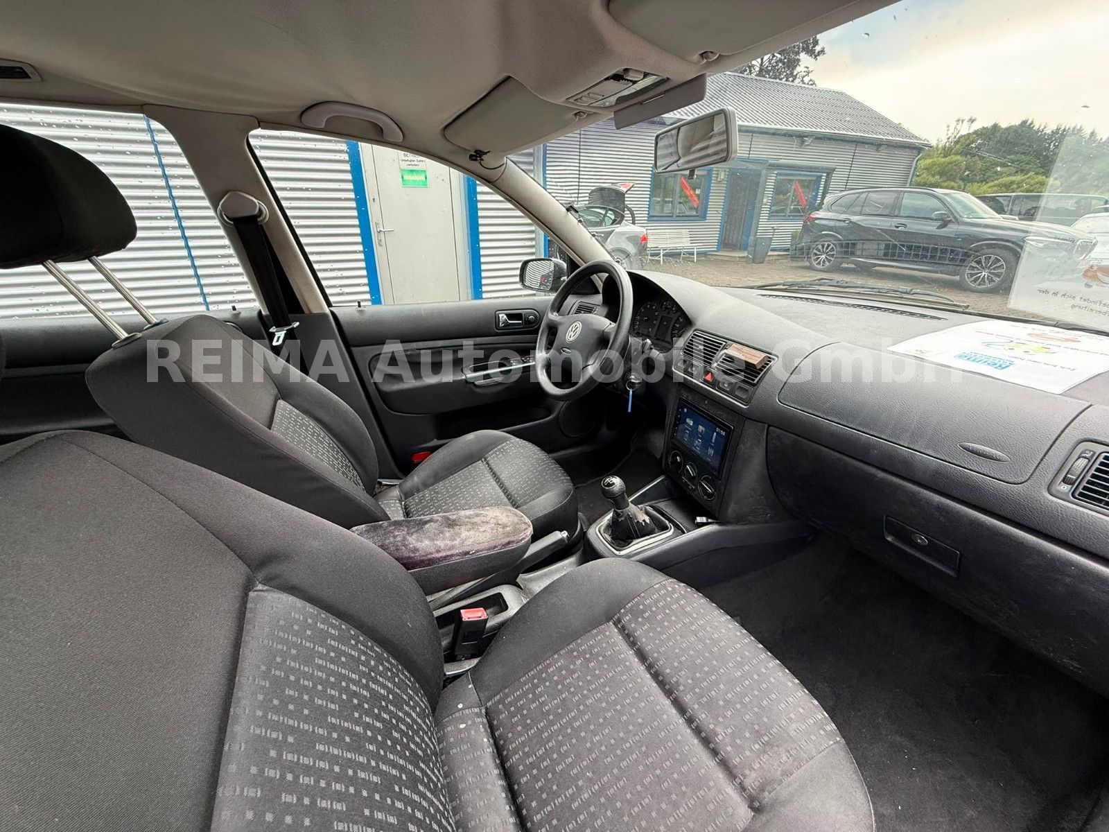 Fahrzeugabbildung Volkswagen Golf 1.4 Basis