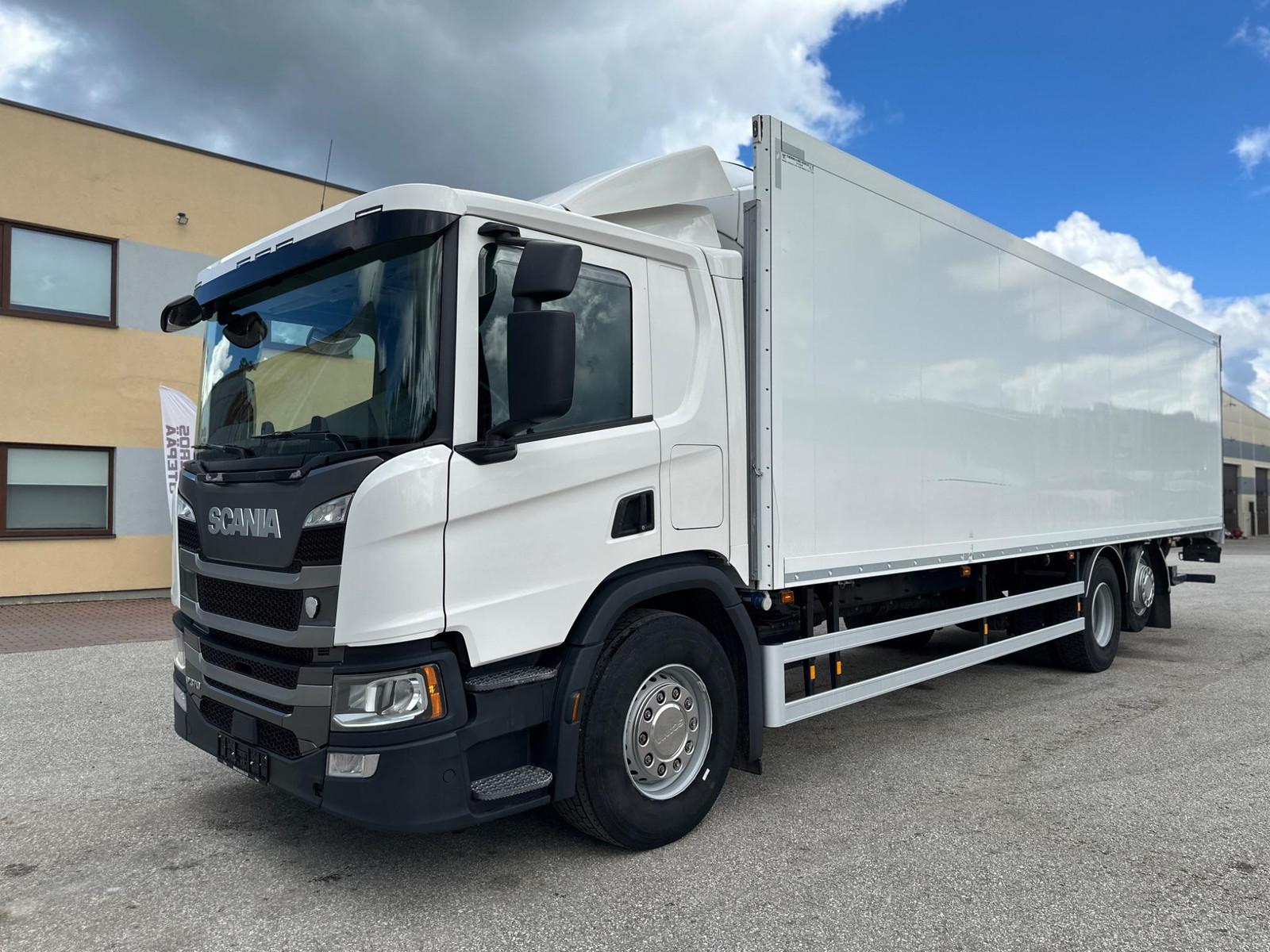Scania P370 6X2*4 EURO6 + TERMO KING