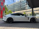 Porsche Panamera 4 Platinum Edition Platinum Edition - Porsche Panamera mit Benzin-Antrieb: Edition