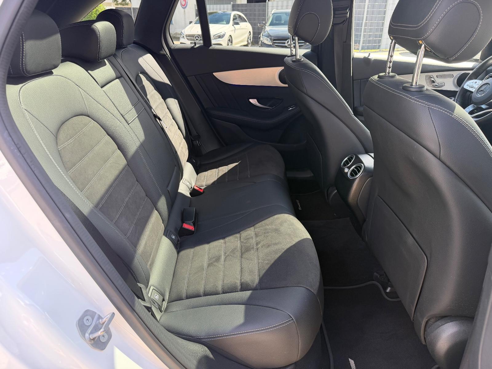 Mercedes-Benz GLC 300d 4Matic*AMG*AHK*Pano*Memory*Distr*360°