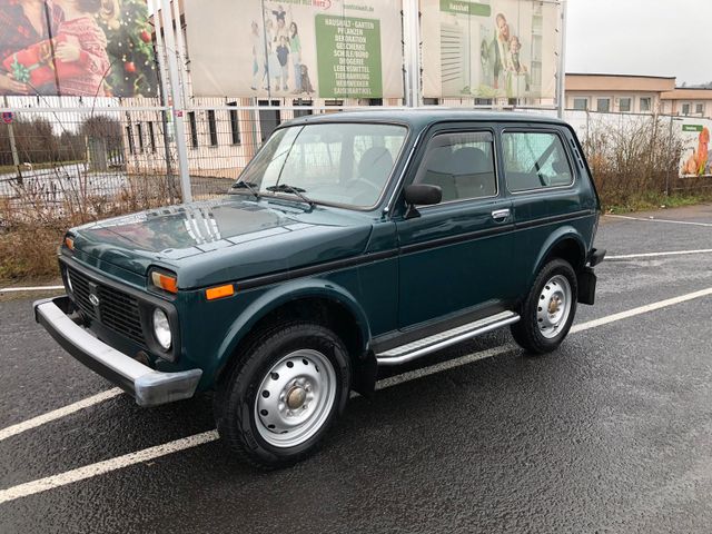 Lada Niva Only. TÜV NEU