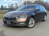 Skoda Octavia Combi First Edition*AHK*ACC*LED*AMBIENTE - Skoda Octavia: Combi Ambiente
