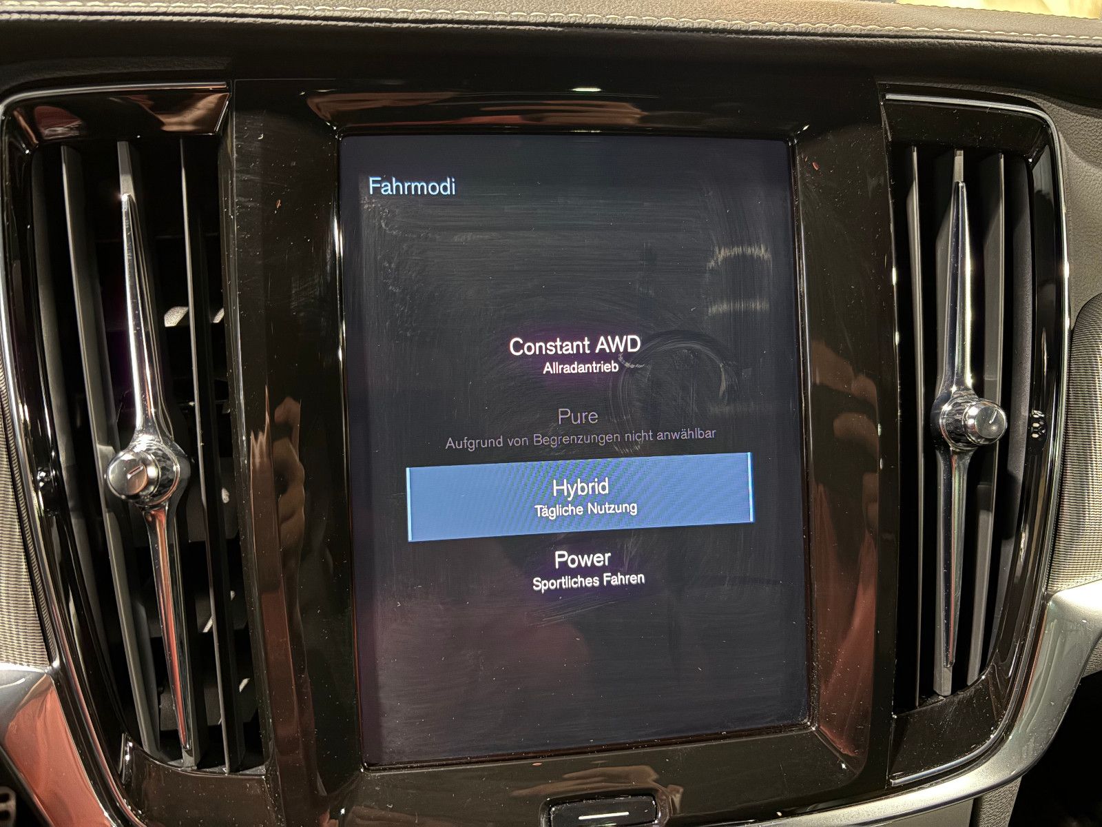 Fahrzeugabbildung Volvo V90 Kombi R Design Recharge Plug-In Hybrid AWD/