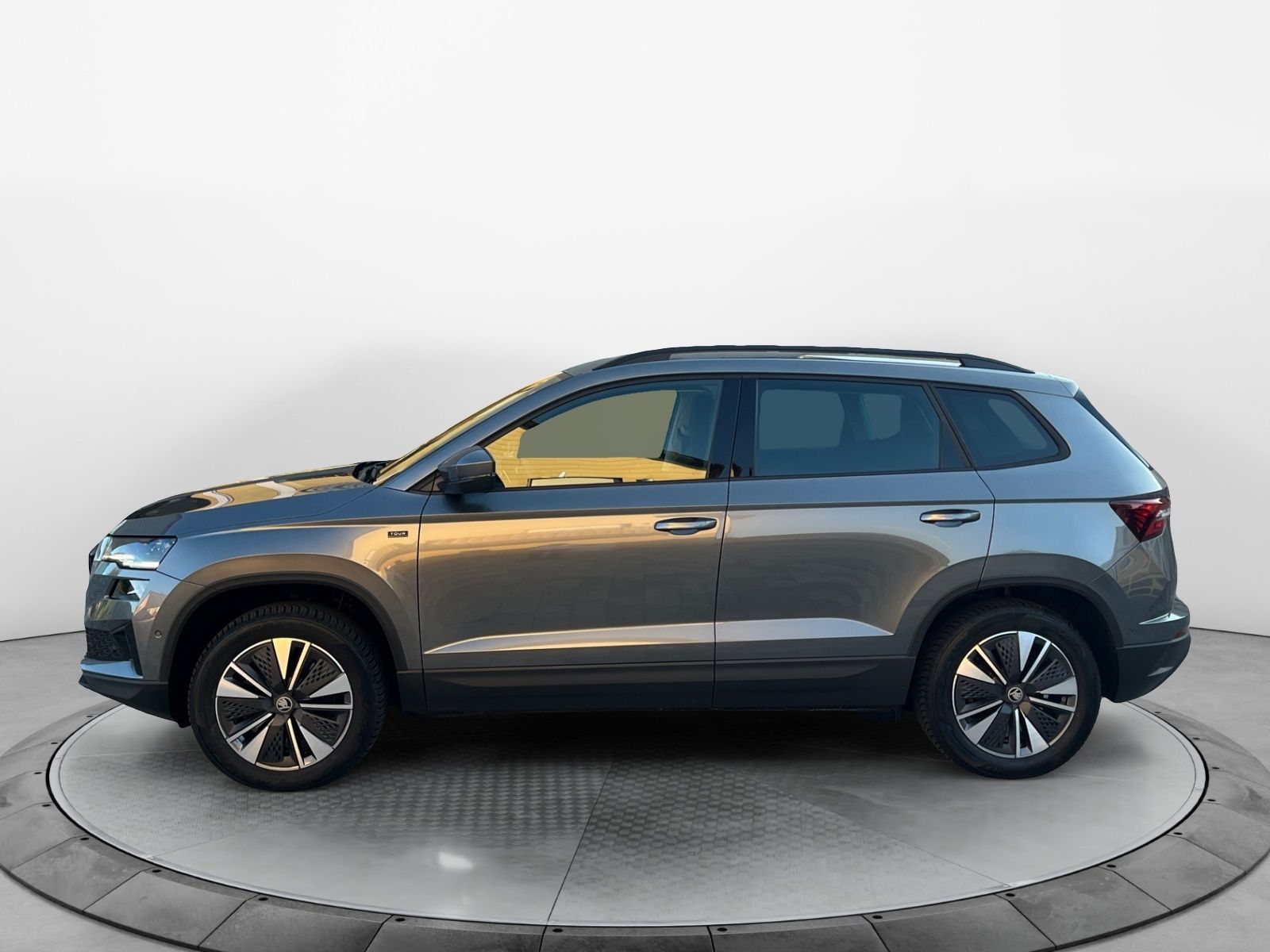 Skoda Karoq 2.0 TDI DSG Tour 4x4 Navi LED AHK imagem 3