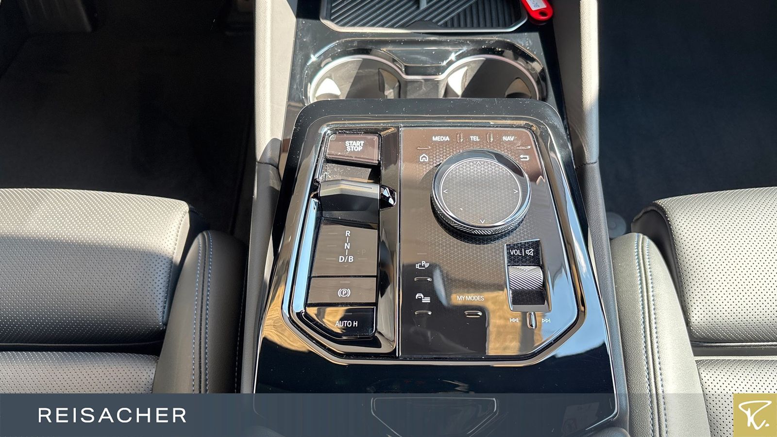 BMW i5 A eDrive40 Tou M-Sport,Pano,DA+,LHZ,LED foto 11