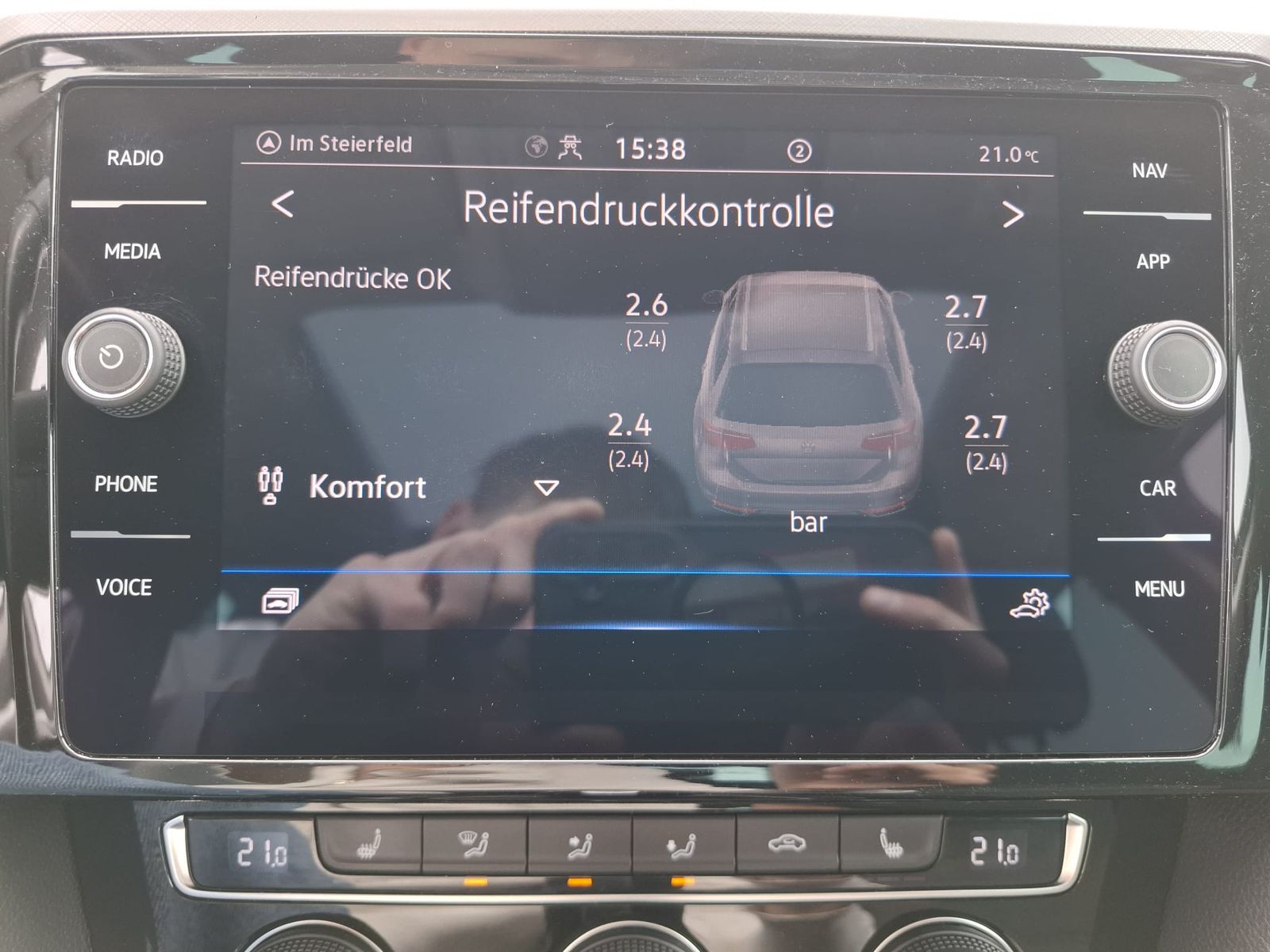 Fahrzeugabbildung Volkswagen Passat 2.0 TDI Business DSG PANO*AHK*ACC*KAMERA
