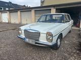 Mercedes-Benz W115, 230.4, /8 230 / Strich... - Mercedes-Benz W115 mit Benzin-Antrieb