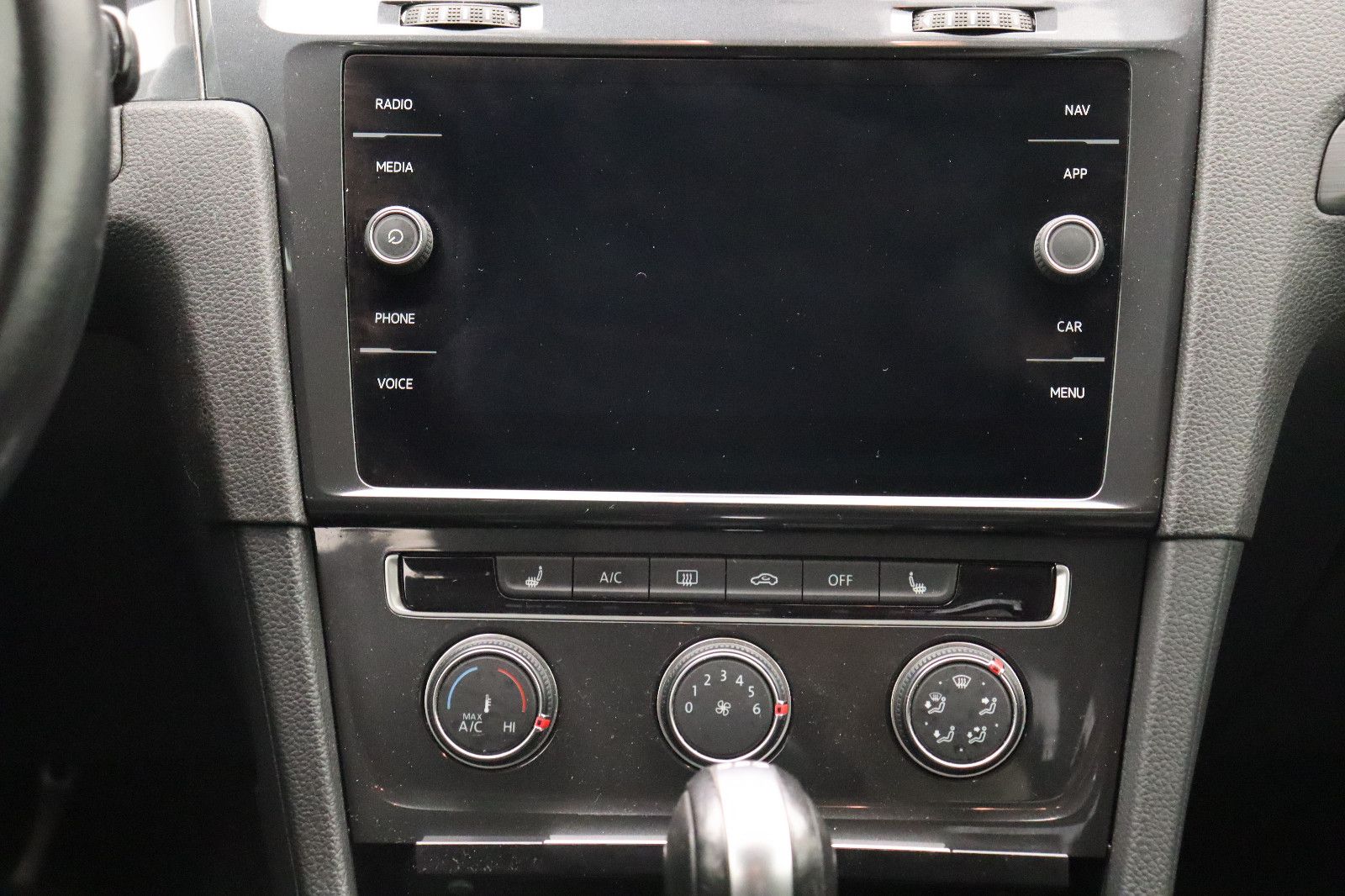 Fahrzeugabbildung Volkswagen Golf VII Lim. 1.4 Comfortline Standheizung AHK