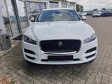 Jaguar F-PACE Pure - gebrauchte Jaguar F-Pace aus dem Jahr 2016