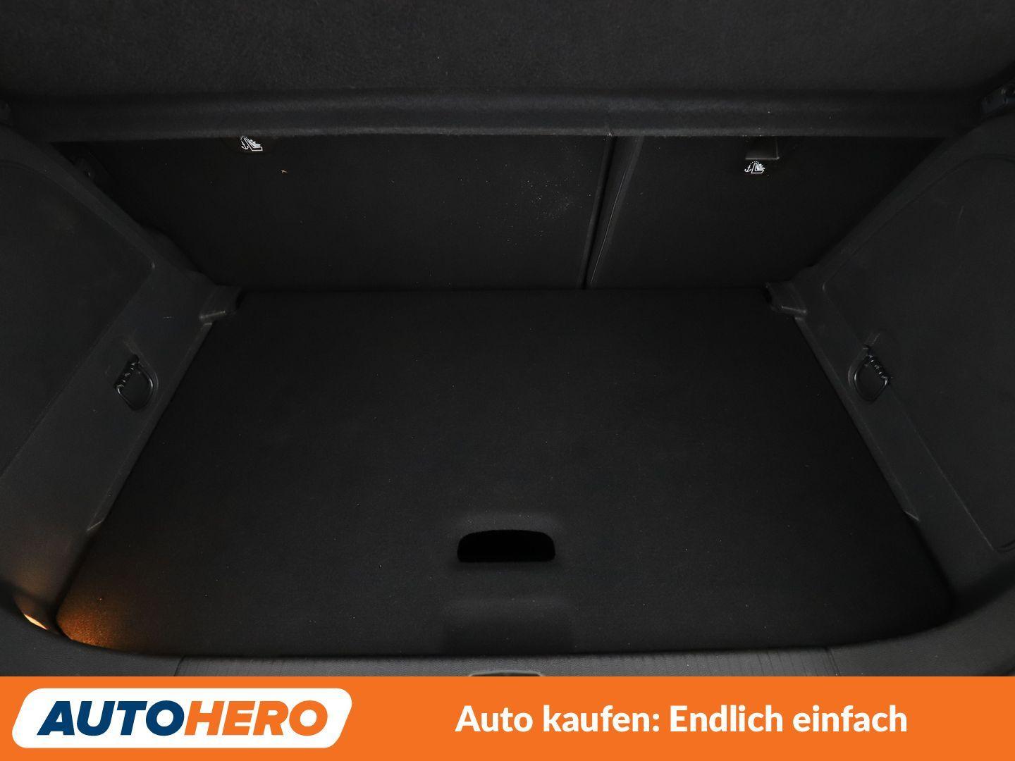 Opel Corsa 1.4 Innovation Aut.*XENON*TEMPO*PDC*SHZ*
