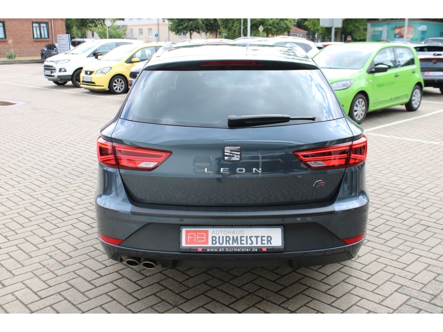 Fahrzeugabbildung SEAT Leon 1.5 TSI ST FR ACC LED Navi DAB PDC RFK AHK