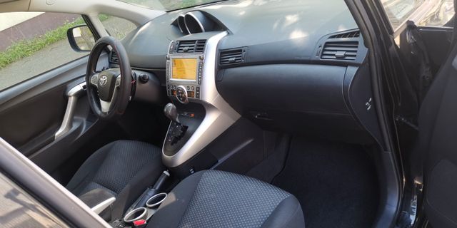 Toyota Verso AUTOMATIK 7Sitze 1.Hand NAVI Euro5 RFK SHZ