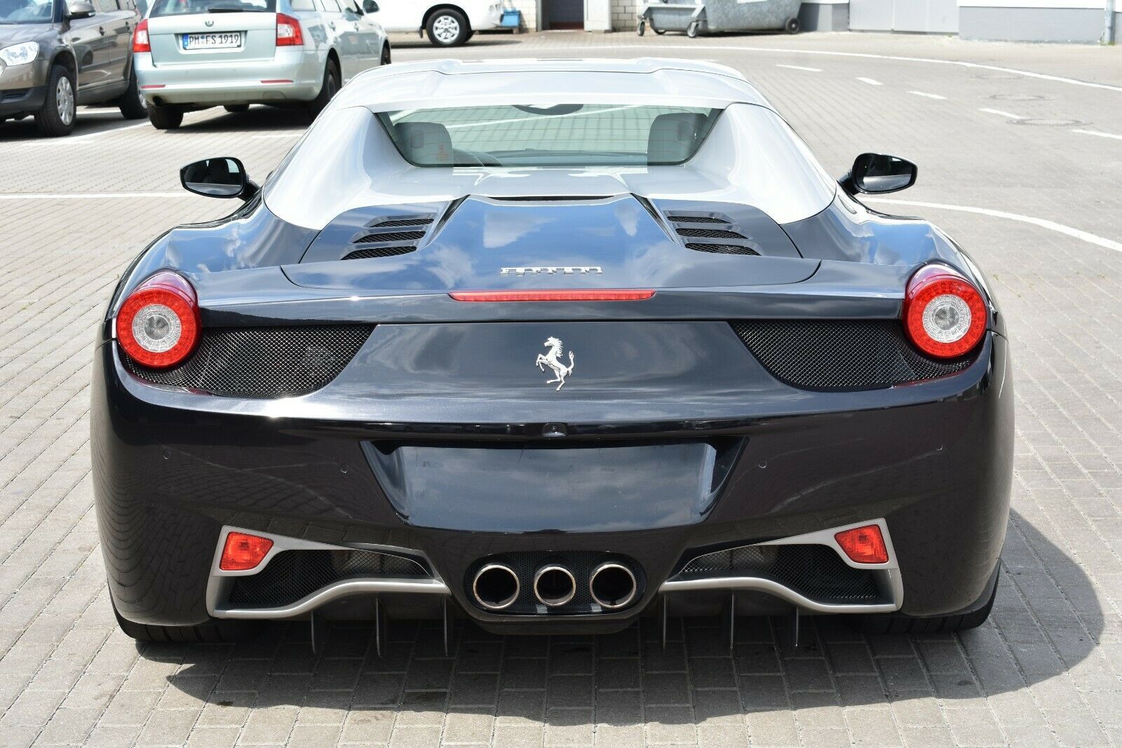 Fahrzeugabbildung Ferrari 458 Italia Spider*Lift*Cam*AFS*MIETKAUF