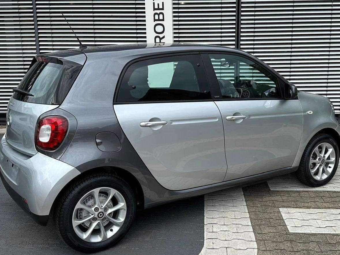 Fahrzeugabbildung Smart forFour electric drive / EQ passion