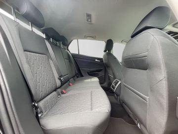 Volkswagen Golf - 6