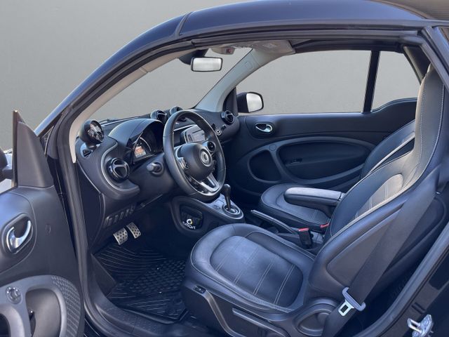 fortwo cabrio electric drive EQ Navi Leder Klima