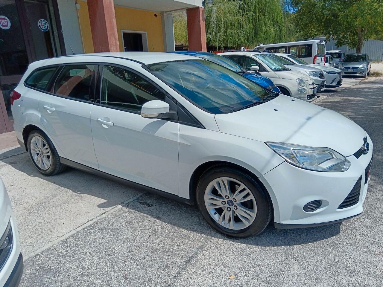 Ford Focus 2012 — photo 6