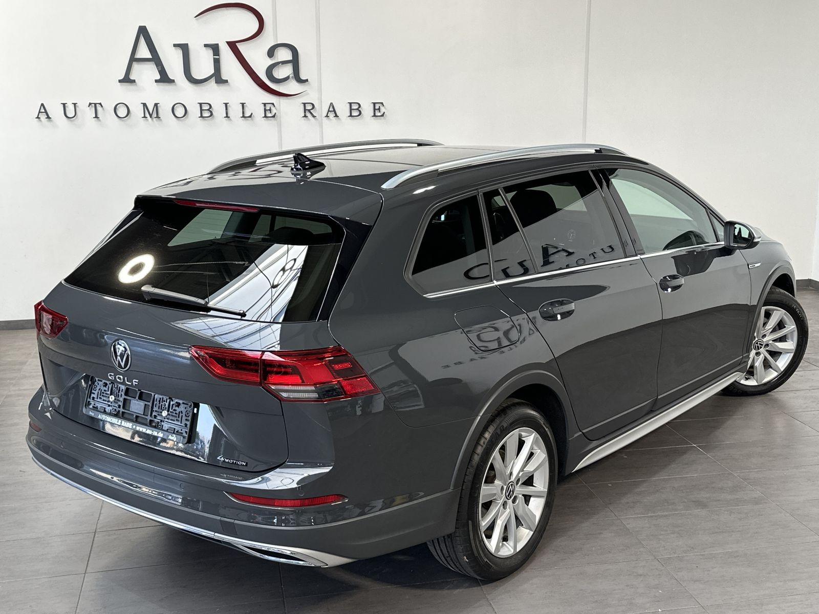 Fahrzeugabbildung Volkswagen Golf Alltrack 4Motion NAV+LED+PANO+ACC+17ZO+SHZ