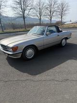 Mercedes-Benz SL 500(R107) - Mercedes-Benz SL 500 mit Benzin-Antrieb: Cabrio, R107 Sl500