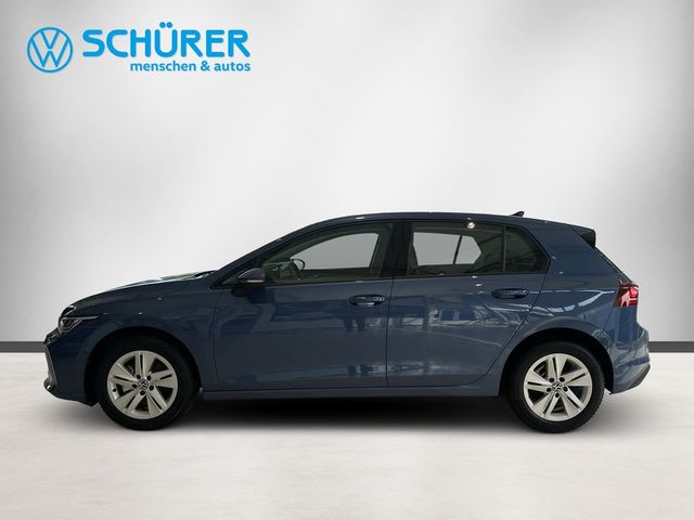 Volkswagen Golf VIII 1.5TSI Life AHK Rkam Keyless HuD Navi