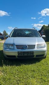 Volkswagen VW Bora Kombi 1,6l 16V TÜV Neu - Volkswagen Bora mit Benzin-Antrieb: Kombi, 1.6