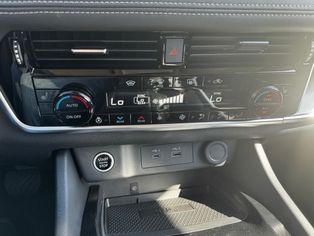 Fahrzeugabbildung Nissan X-Trail  1.5 VC-T Acenta Xtronic Navi*FP*18`Alu
