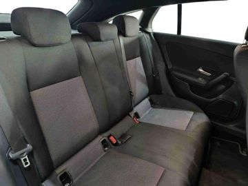 Mercedes CLA 180 Shooting Brake - 11