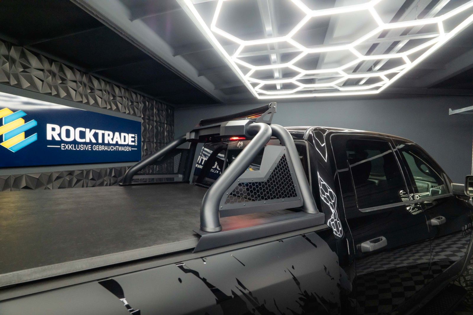 Fahrzeugabbildung Dodge RAM 5.7 V8 HEMI 4x4 Sport OFFROAD Night WARLOCK