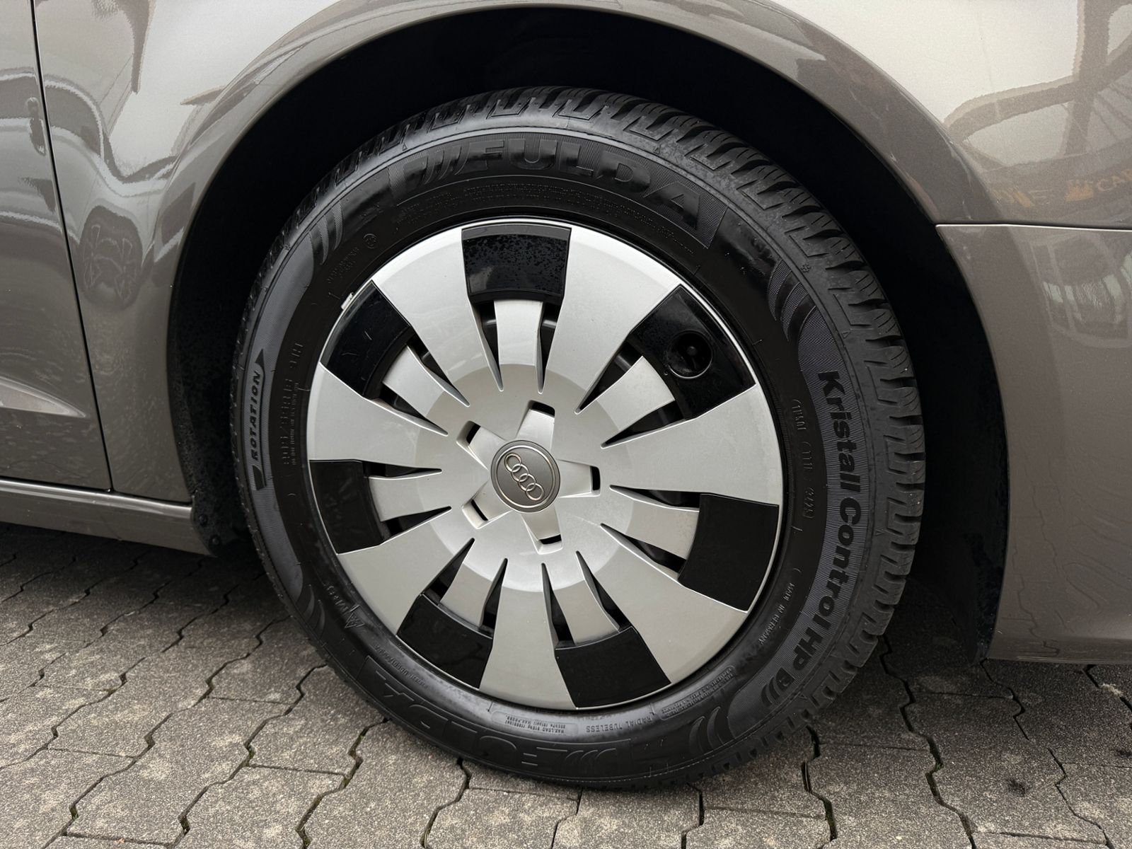 Fahrzeugabbildung Audi A3 1.4 TFSI Sportback Ambition Navi Xenon SHZ