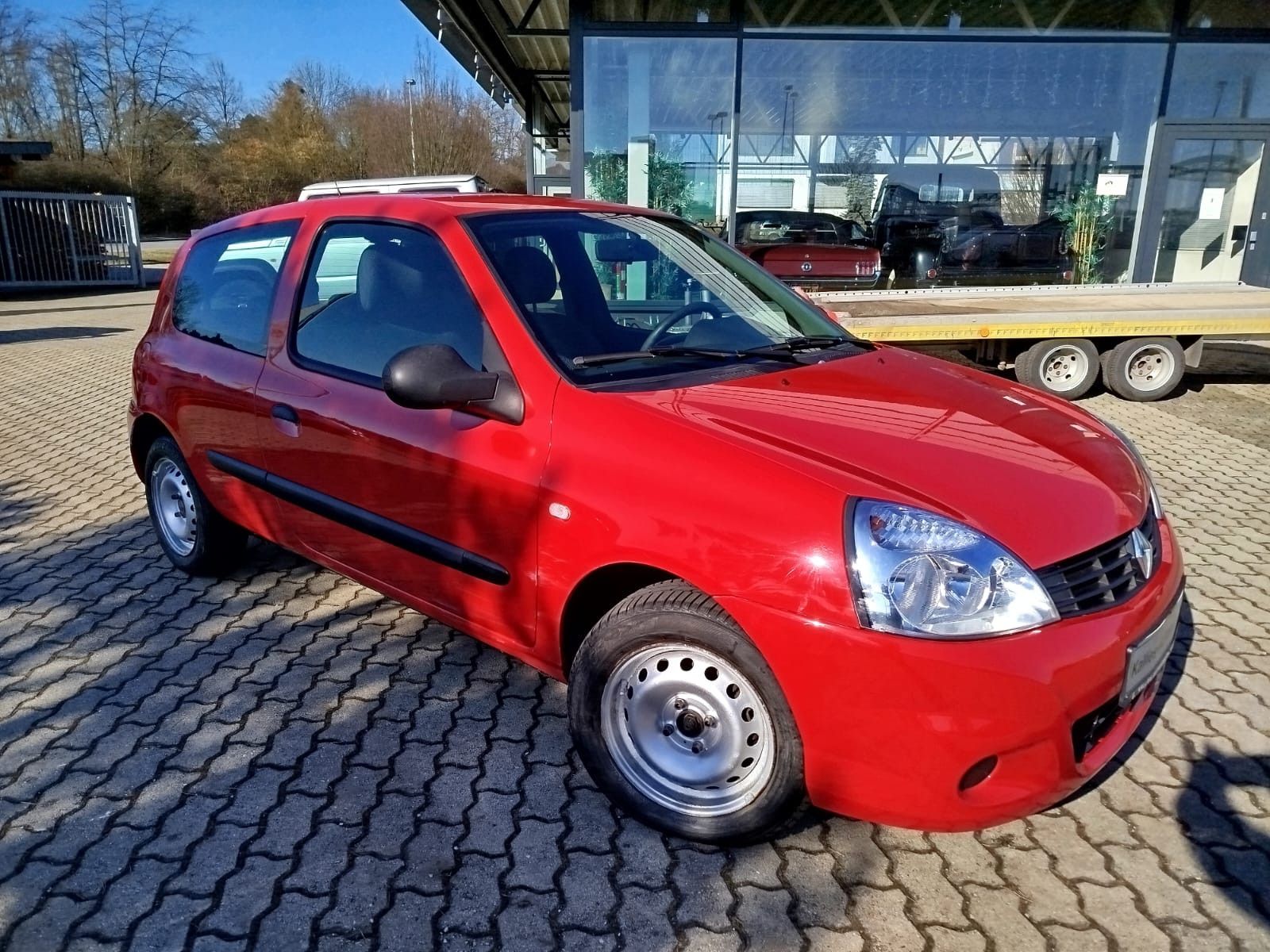 Fahrzeugabbildung Renault Clio II Campus Authentique