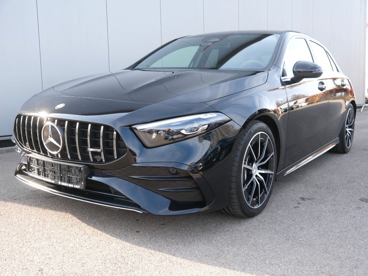MERCEDES-BENZ A 35 AMG 4Matic NAVI/LED/BURM/PREMIUM