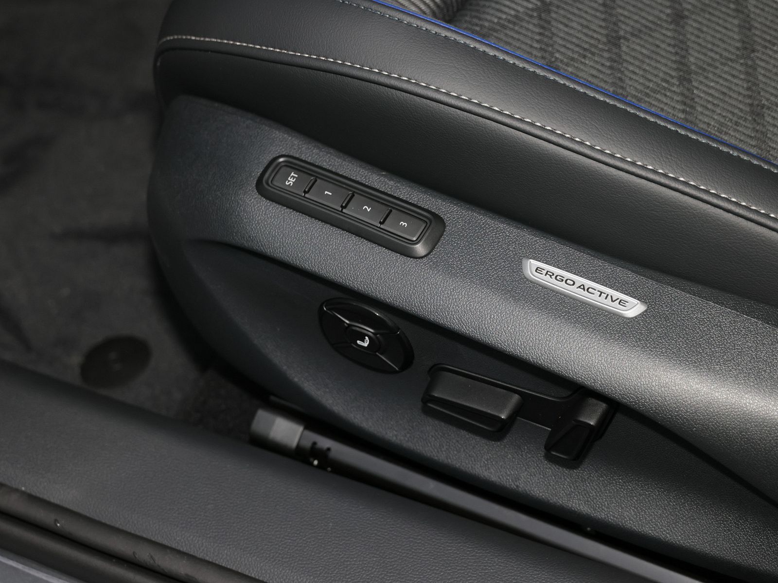 Volkswagen Passat Variant - Bild 11