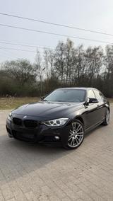 BMW F30 330D xDrive - M-Paket - TÜV neu!  - BMW 330 aus 2013 mit Diesel-Antrieb: Limousine