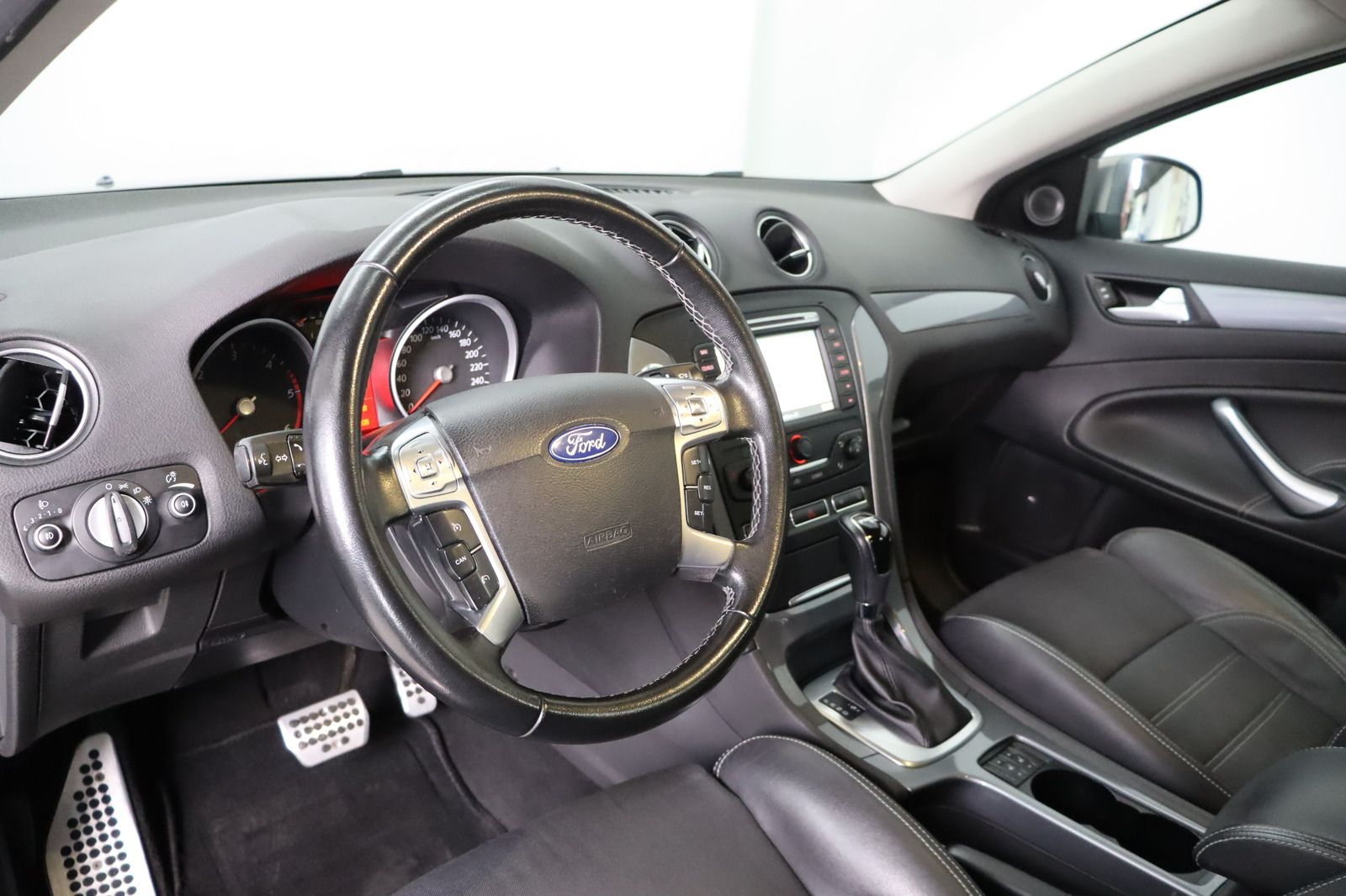 Fahrzeugabbildung Ford Mondeo 2.0TDCi Turnier * Navi * Memory * Sitzhz.