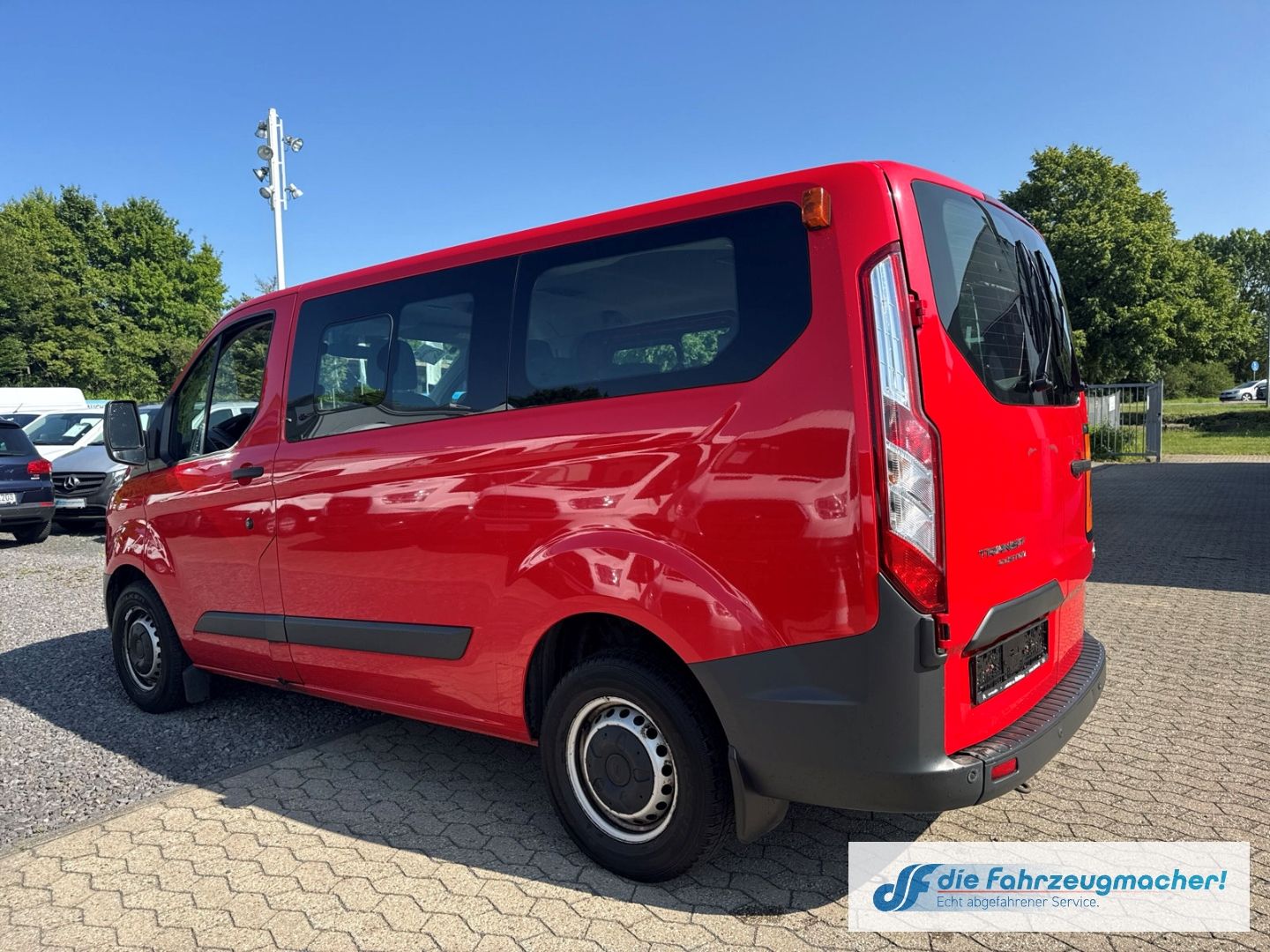 Fahrzeugabbildung Ford Transit Custom Kombi 300 L1 2.2 TDCi *5094 *EXPO