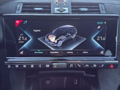 Fahrzeugabbildung DS Automobiles DS 7 Crossback E-Tense 300 4x4 Perform. Line +