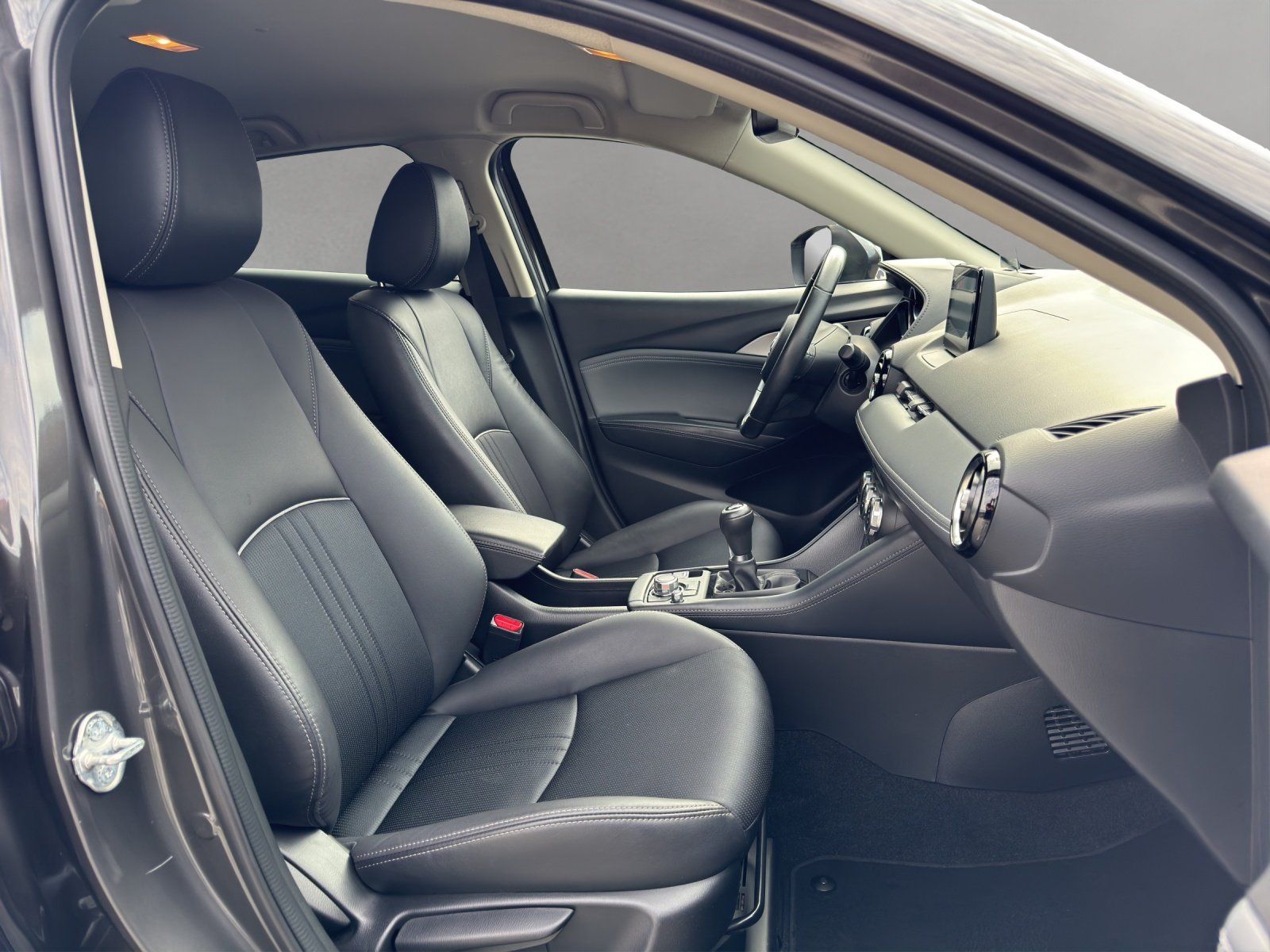 Fahrzeugabbildung Mazda CX-3 2.0 Sports-Line AWD ACC/KAMERA/NAVI/MATRIX/