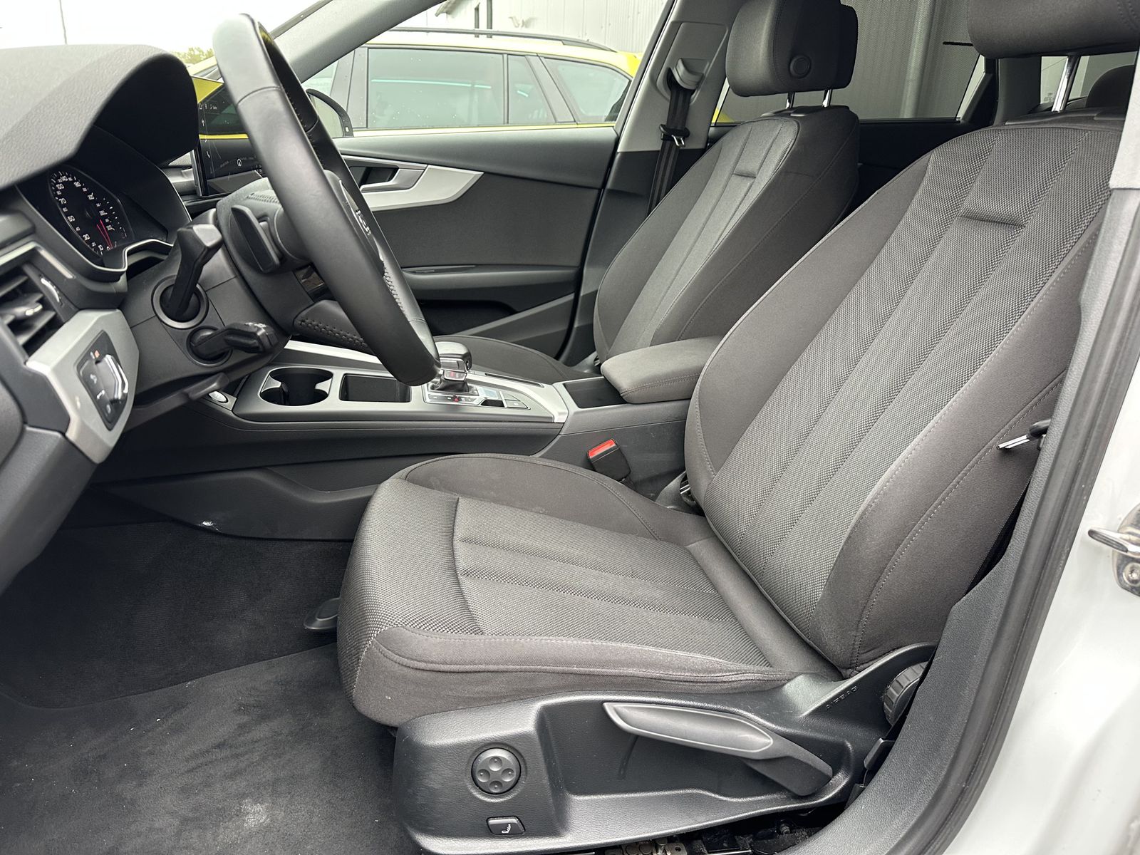 Fahrzeugabbildung Audi A4 Avant 40 TDI Quattro Aut. NAV+LED+KAMERA+18ZO