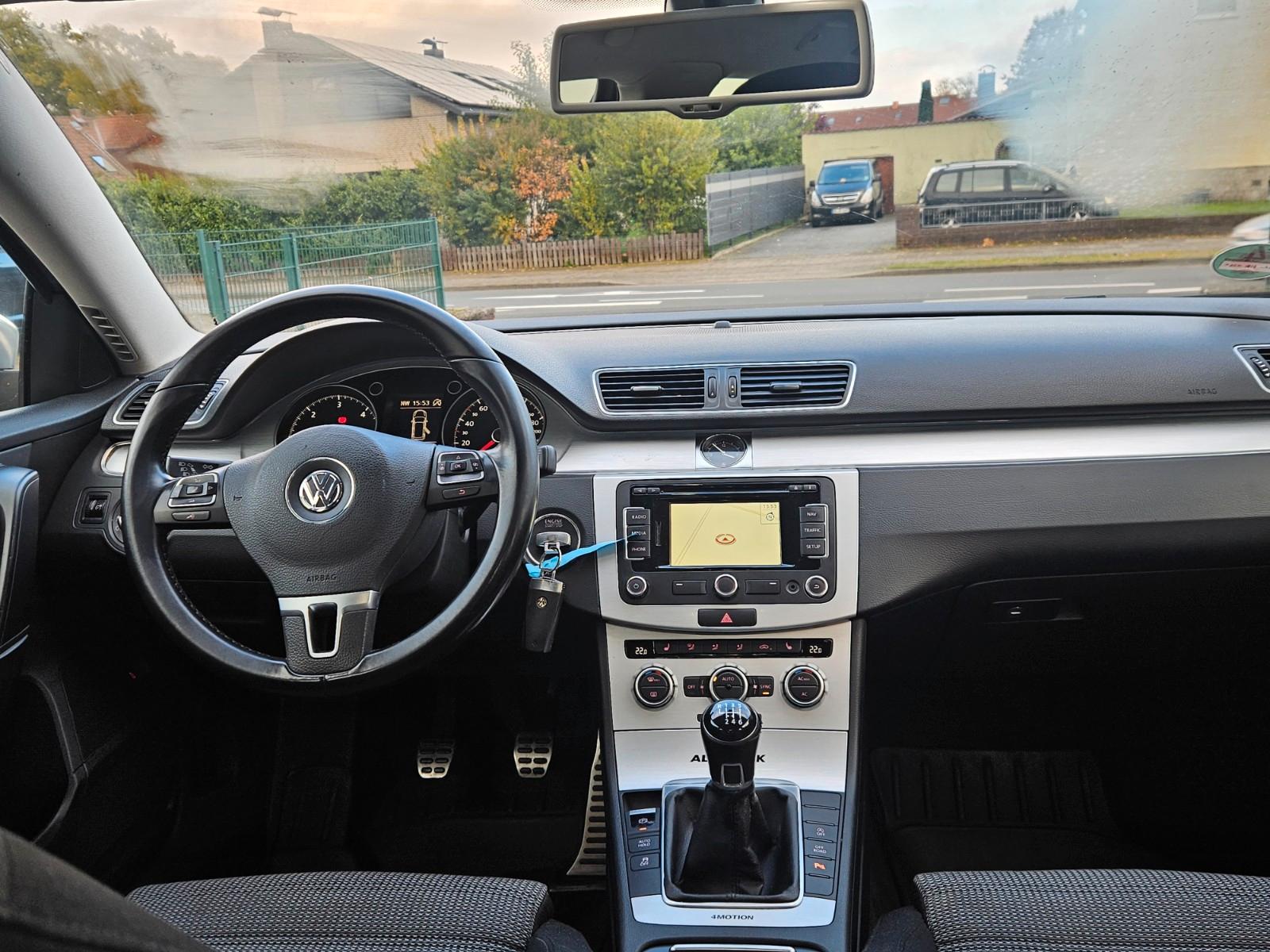 Volkswagen Passat Alltrack 2012 — photo 10