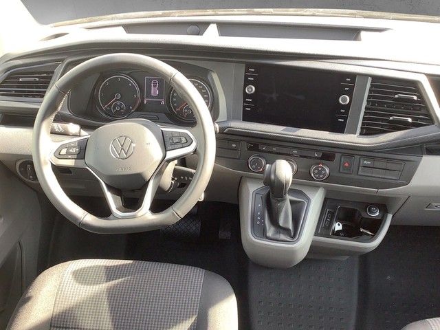 Fahrzeugabbildung Volkswagen T6.1 Transporter TDI Kombi 5 Sitzer 7-G DSG Klim