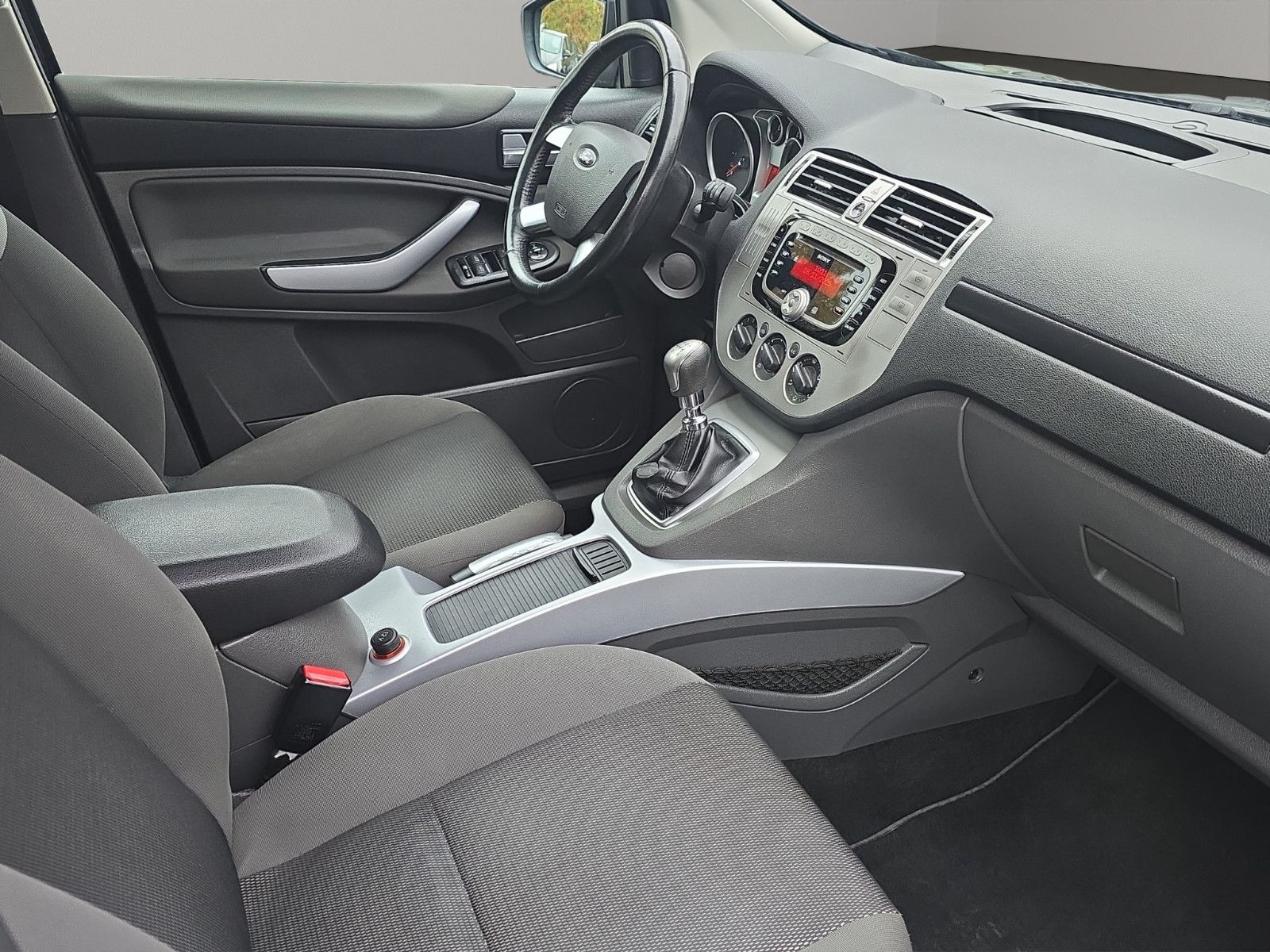 Fahrzeugabbildung Ford Kuga Champions Edition Aus 1.Hand + Voll Service