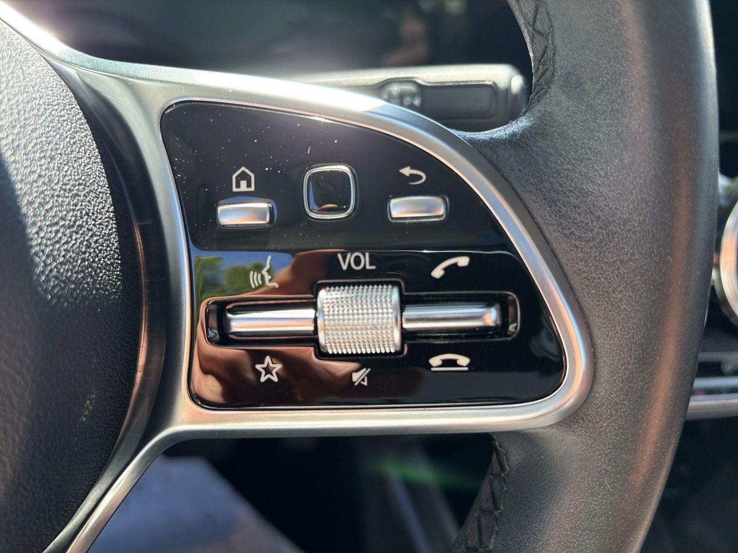 Mercedes-Benz GLA 8Fach PANO AHK ACC, миниатюра 30